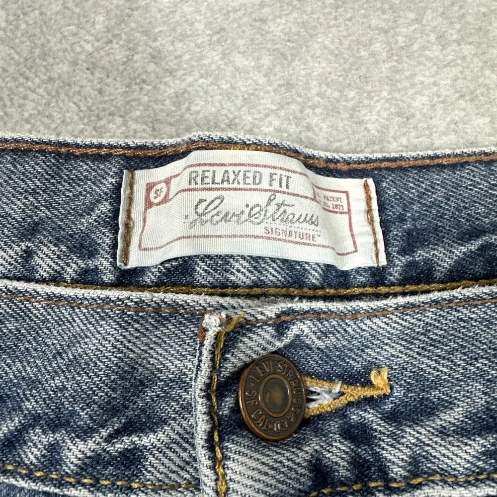Levis Strauss Vintage Relaxed Fit Men's Jorts 38x9 Medium Wash Blue Denim